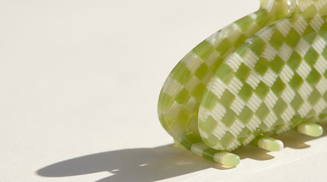 Acétate ou plastique : quelle différence pour une pince ?